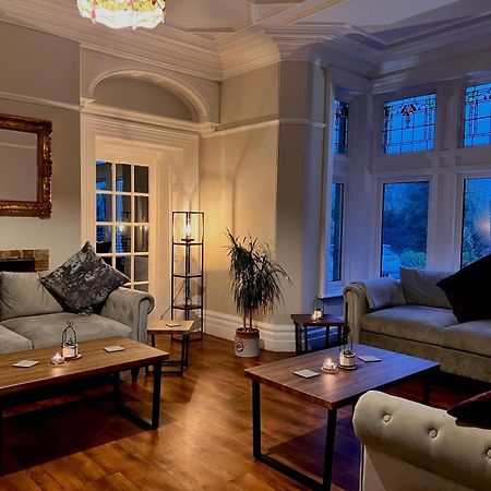 Heath Cottage Hotel Дьюсбери Экстерьер фото