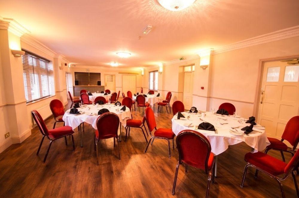 Heath Cottage Hotel Дьюсбери Экстерьер фото